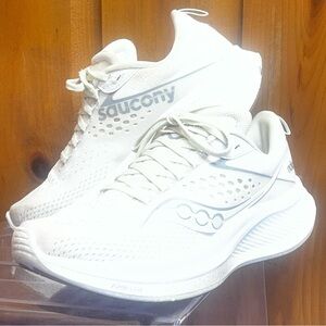 Women's Saucony Ride 17, Pearl/Gum, Size 7 US, Running Shoes Sneakers